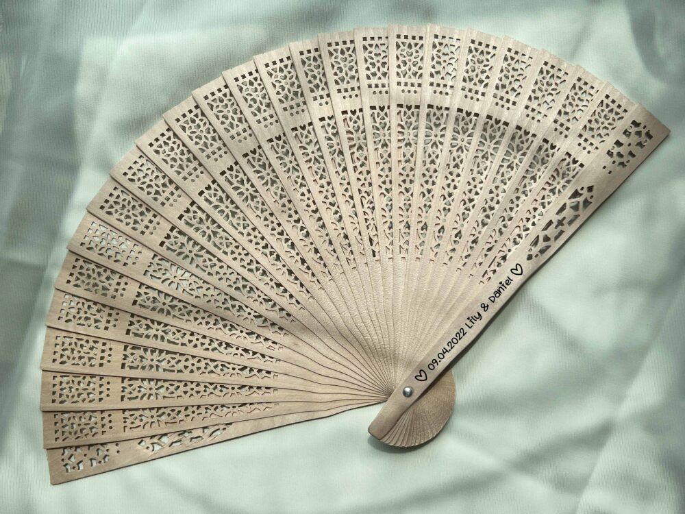 Personalized Wedding Favors Sandalwood Fans Bulk Gifts Guest Rustic Bachelorette Party Custom Folding Hand Fan Wooden Bridal Shower Gift