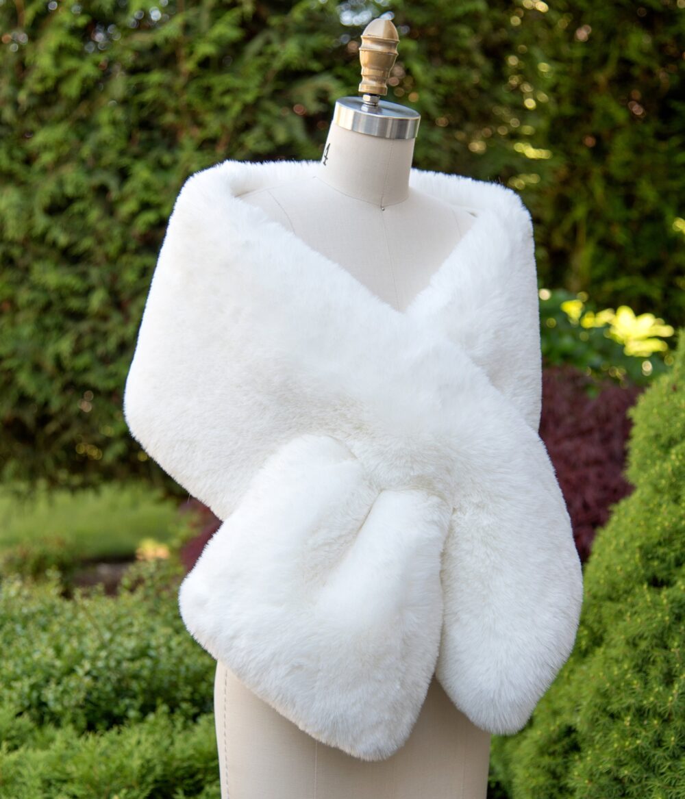 Light Ivory Faux Fur Wrap Shawl Shrug