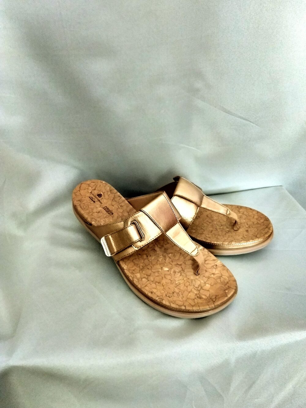 Clark Cloudsteppers Sandals/Best Quality Gold Faux Leather Flip Flap Slip On Best Cushion Open Summer Flat Women's Shoes/Size 9-5/No.681