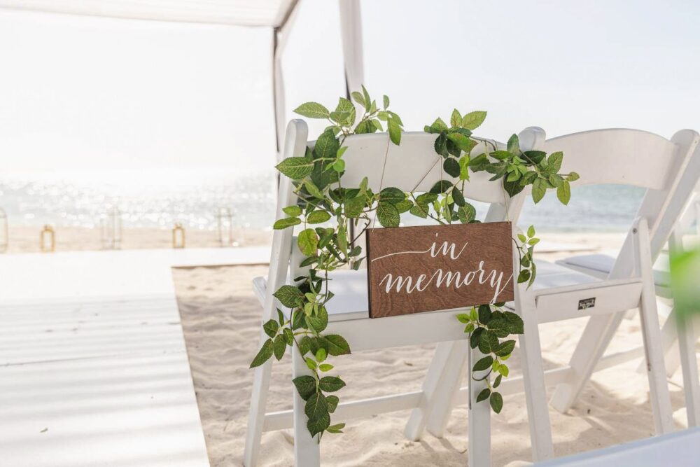 In Memory Sign, Wedding Reserved Sign, Wedding Chair Hanging Sign Wood Sign-Nc