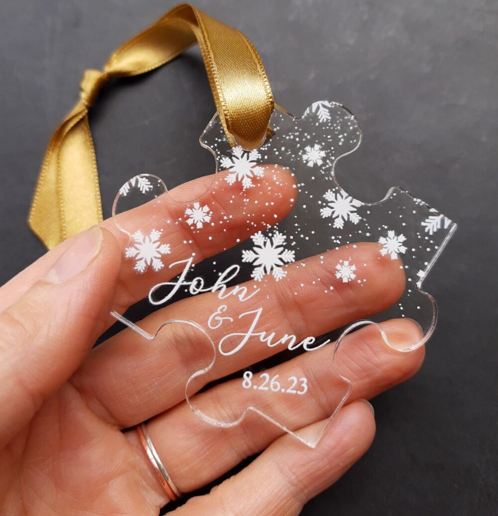 Puzzle Piece Winter Wedding Favors - Clear Acrylic Puzzle With Snowflake Design Personalized Gifts For Guests