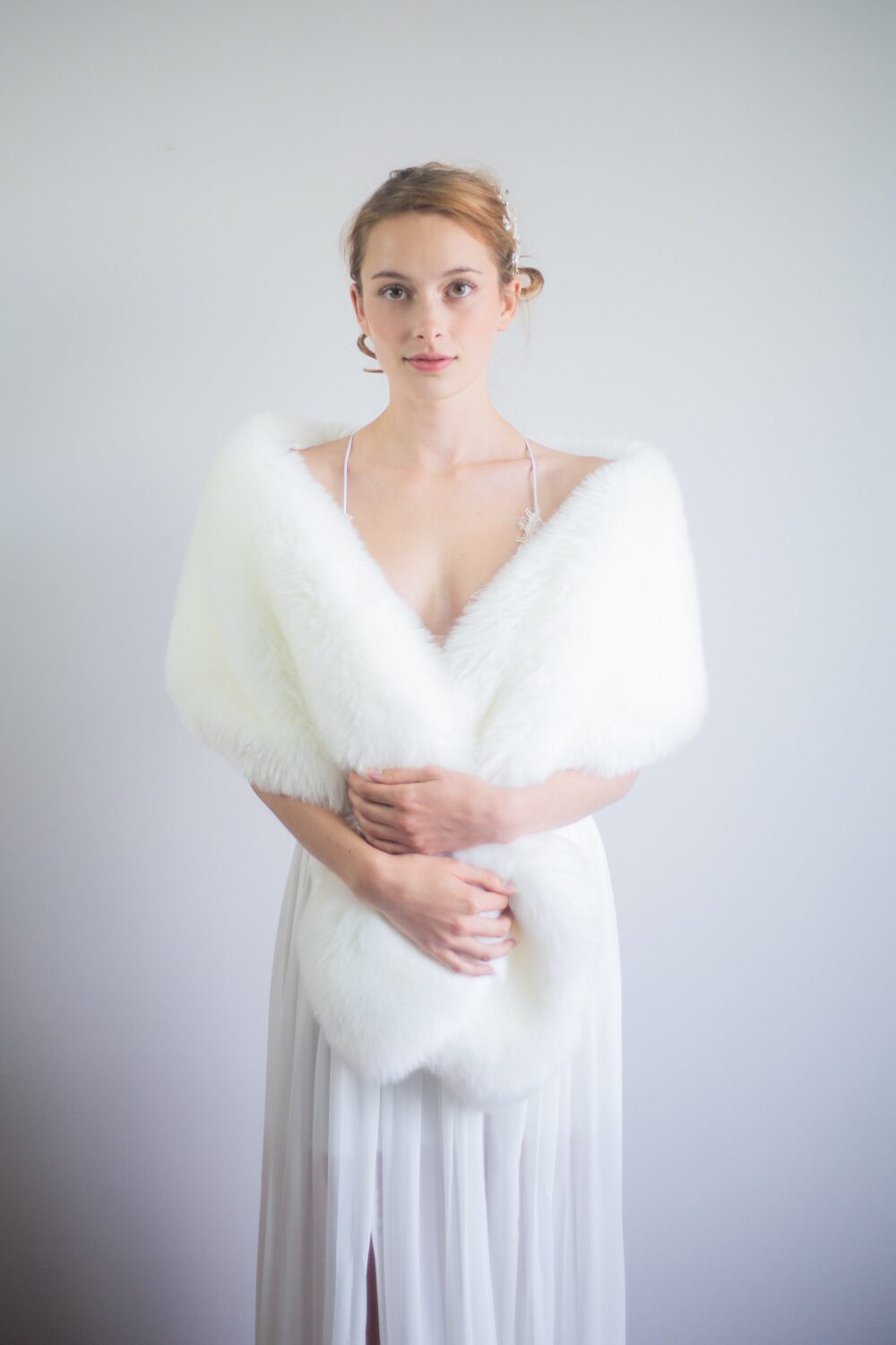 Light Ivory Faux Fur Bridal Wrap, Wedding Shrug, Stole Shawl Cape, Wedding Faux Fur Wrap | Lilian Wht01
