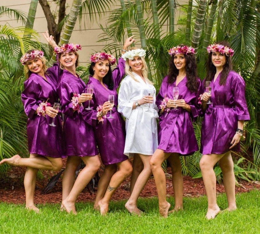 Wedding Robes, Bridesmaid Personalized Bridal Shower Custom Satin Plus Size Bride To Be Robe-Arrow