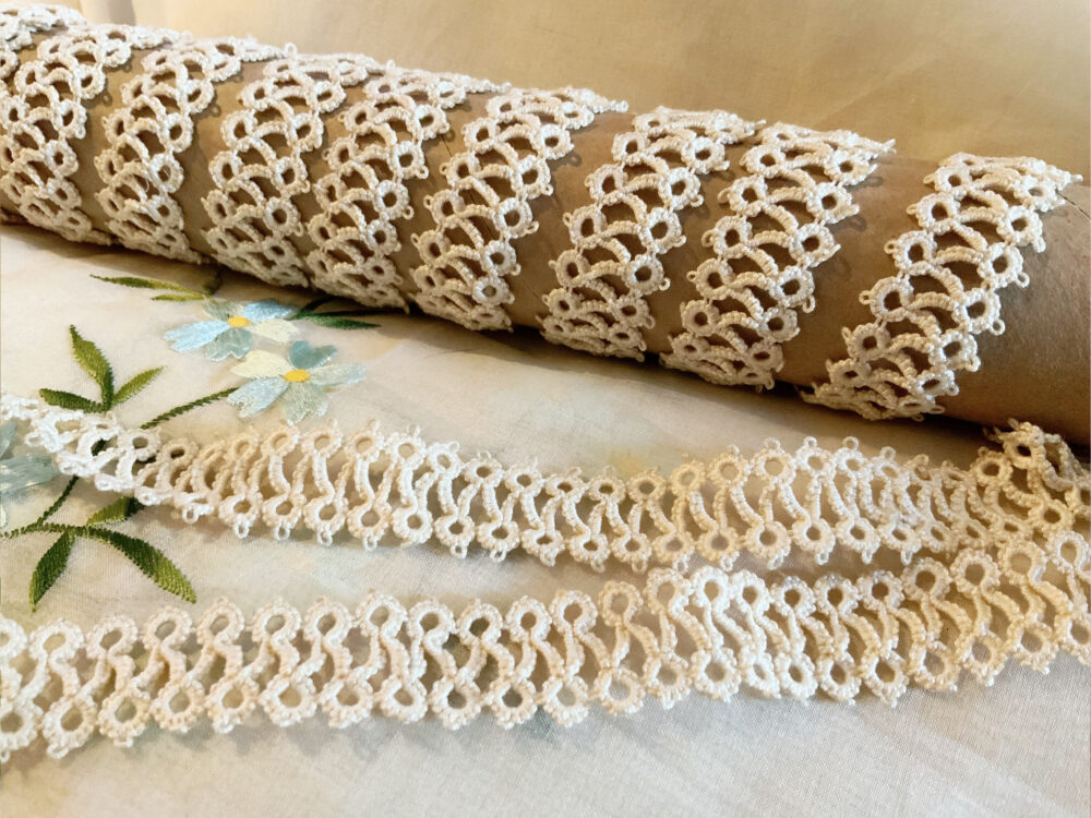 Vintage Cream Handmade Tatted Lace Trim - Medium Weight Craft