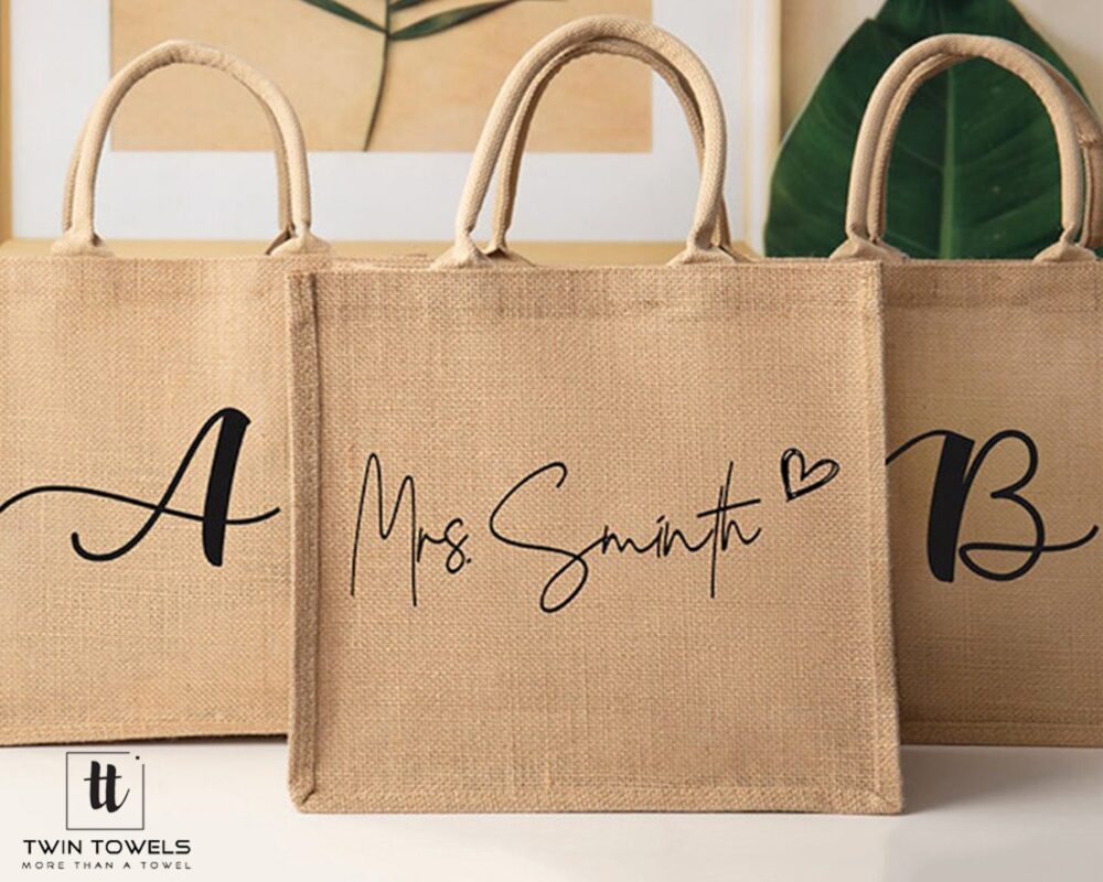 Monogrammed Jute Bag For Bridesmaid Gift, Wedding Favors Tote Custom Bachelorette Bridal Party Burlap Bags, Personalized Gifts