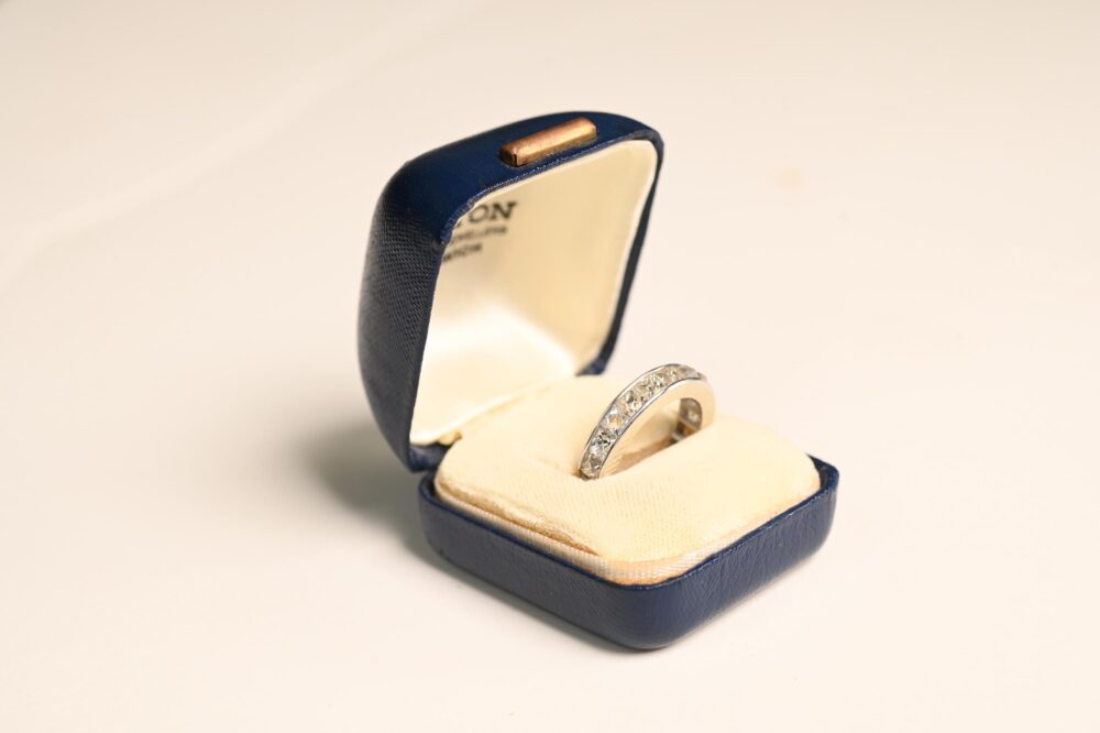 Sale - 6.09Center-Ct Channel Set Calibre French-Cut Diamond Wedding Band. Platinum Band Ring. H Color & Vs2 Clarity