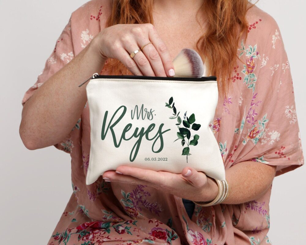 Greenery Wedding, Personalized Engagement Gift, Emerald Green Bridal Future Mrs Bag, Custom Bride Purse, Makeup
