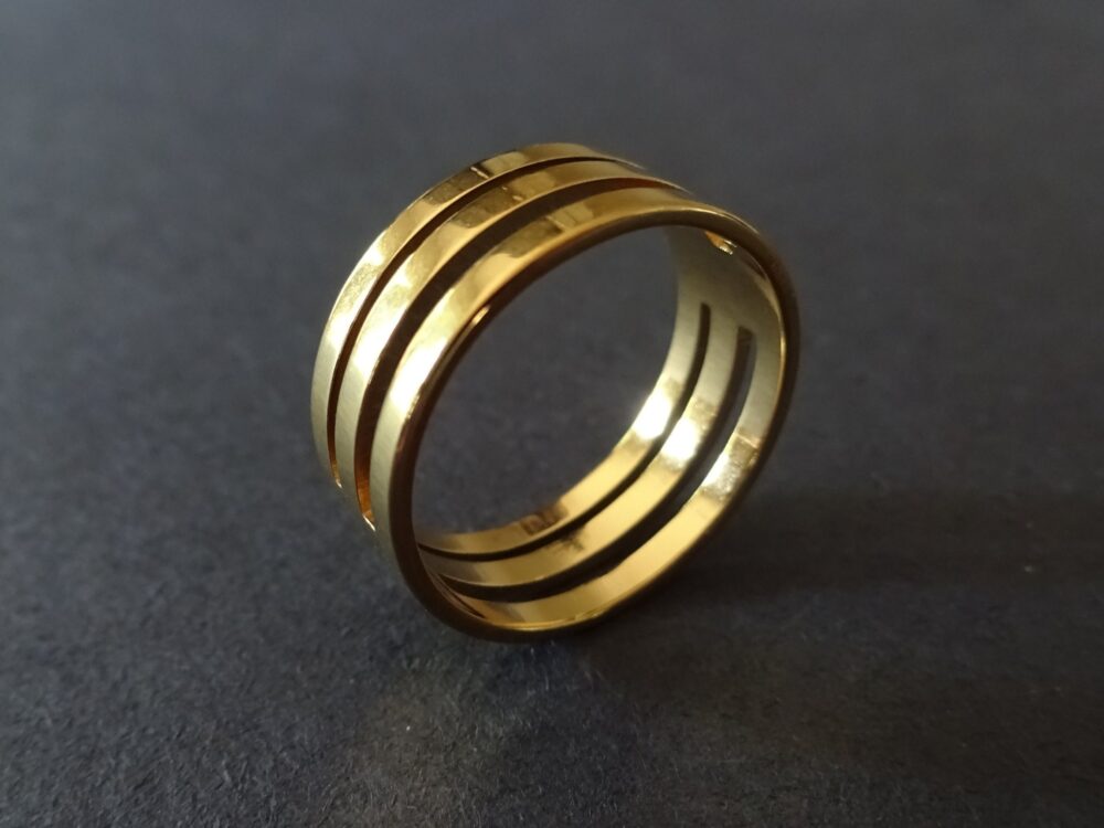 Cut Out Stainless Steel Ring, Gold Color, Sizes 7-11, Shiny Finish, Unisex Jewelry, Modern Jewelry Band, Simplistic Cutout Design