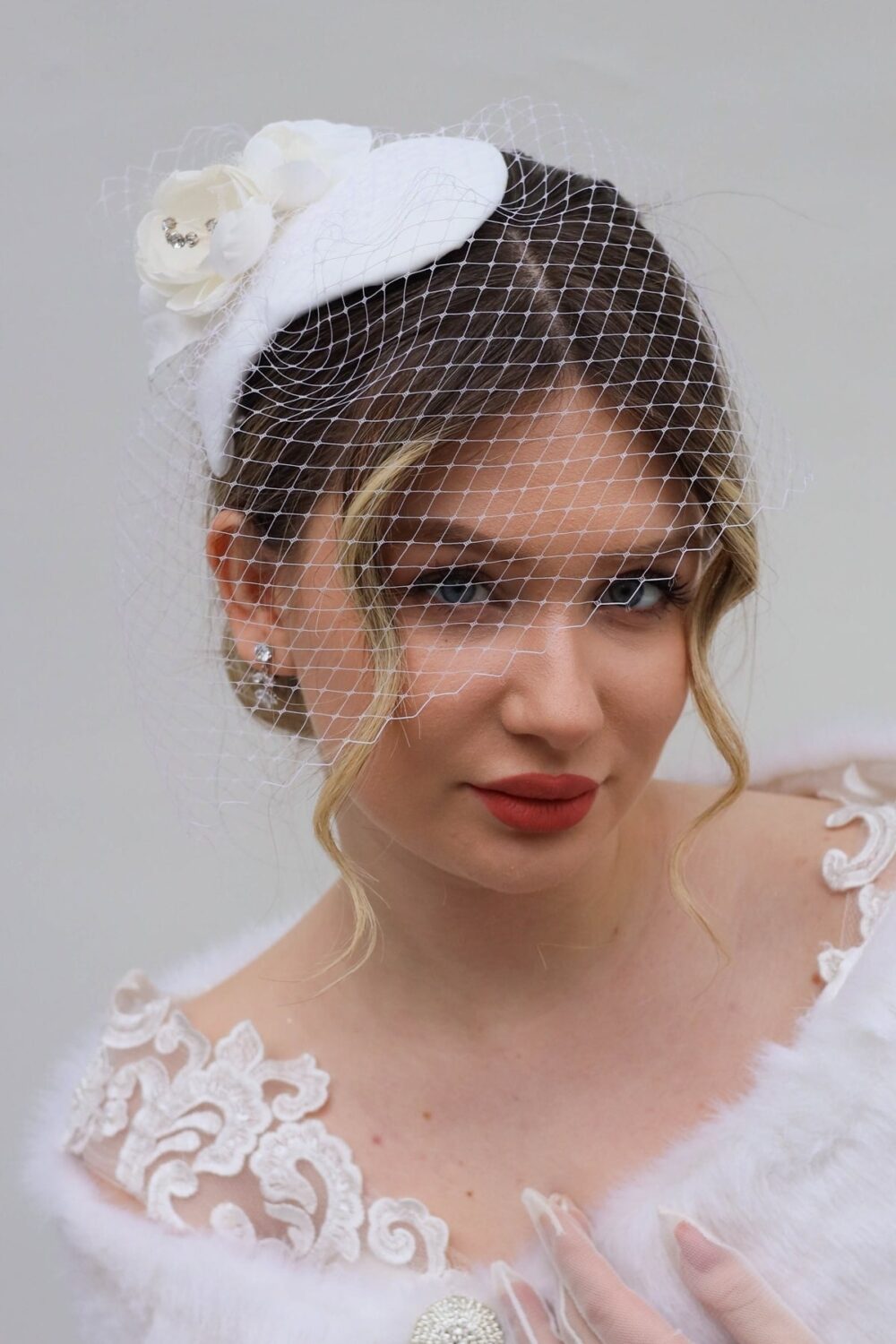 Flower Bridal Fascinator Hat, White Birdcage Veil, Wedding Party Hat With Face Netting, Veil For Women