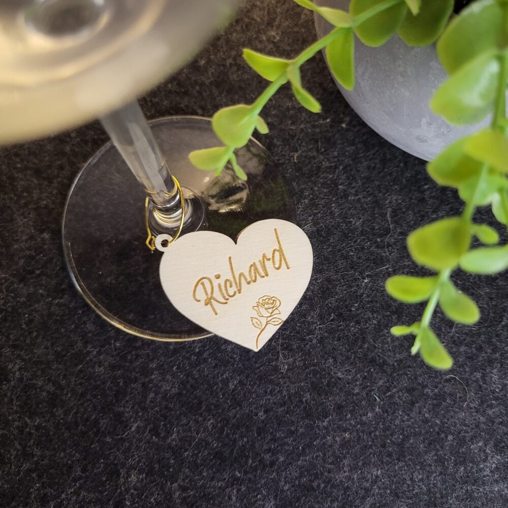Personalized Wine Charms, Wedding Heart Shap Charm, Table Decor, Guest Names, Wooden Wine Favor, Eco