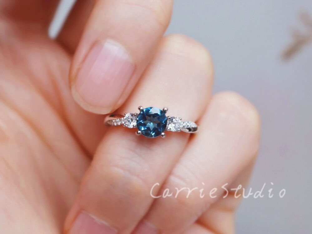 3 Stone Style London Blue Topaz Ring/Bluetopaz Engagement Ring/Twist Band Ring