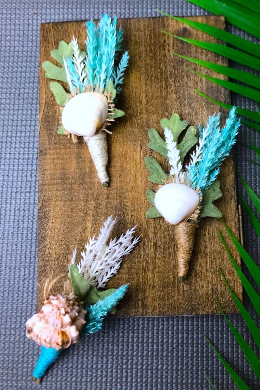 Beach Wedding Boutonniere With Shell For Groom & Groomsmen, Turquoise White Boutonniere, Fiance Floral Accessories