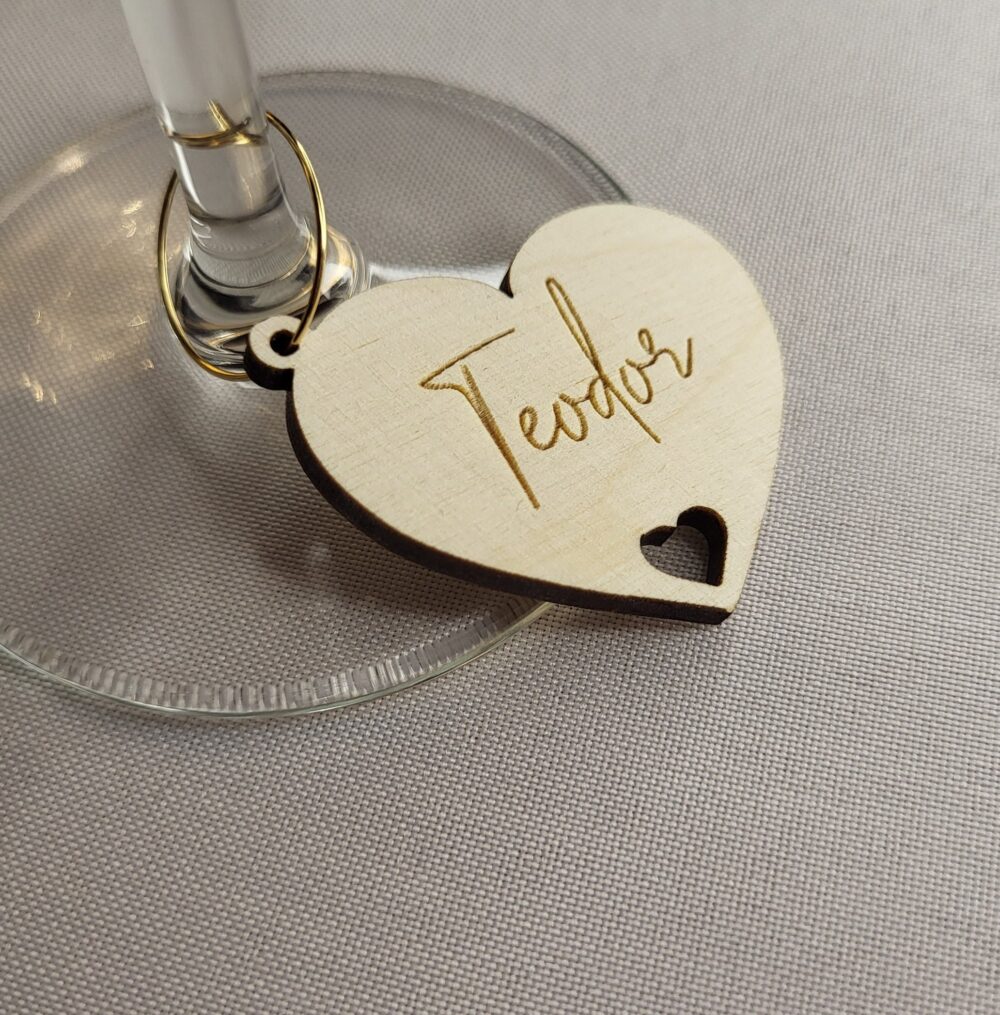 Personalized Wine Charms, Wedding Drink Name Tags, Heart Shape Table Decor, Guest Names, Wooden Wine Favors