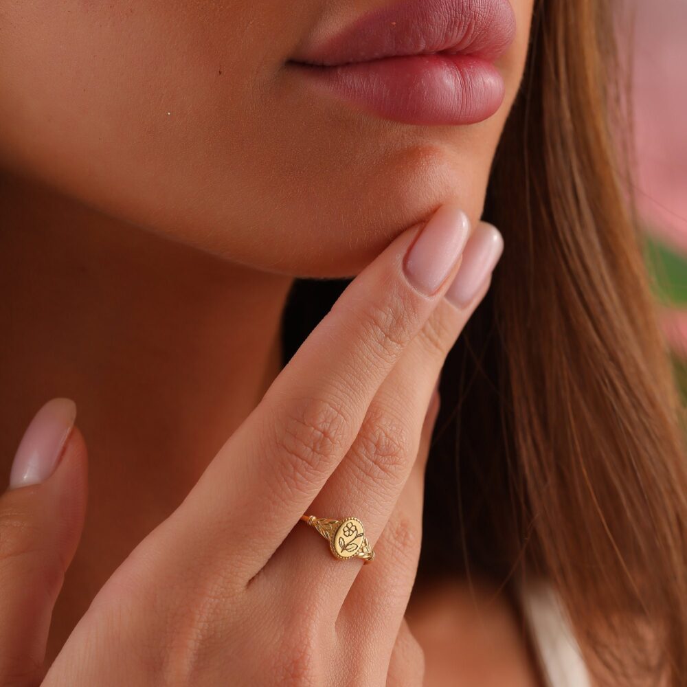 Vintage Birth Flower Signet Ring, Personalized Oval Custom Month Jewelry, Gift For Mom, Mother Gifts, Au56