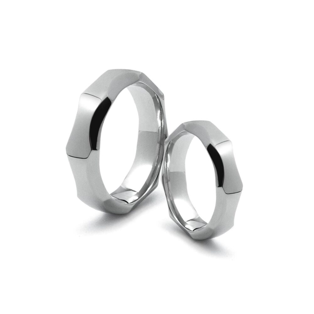 Onde Band Ring With Wavy Shaped Edges in Stainless Steel By Taormina Jewelry