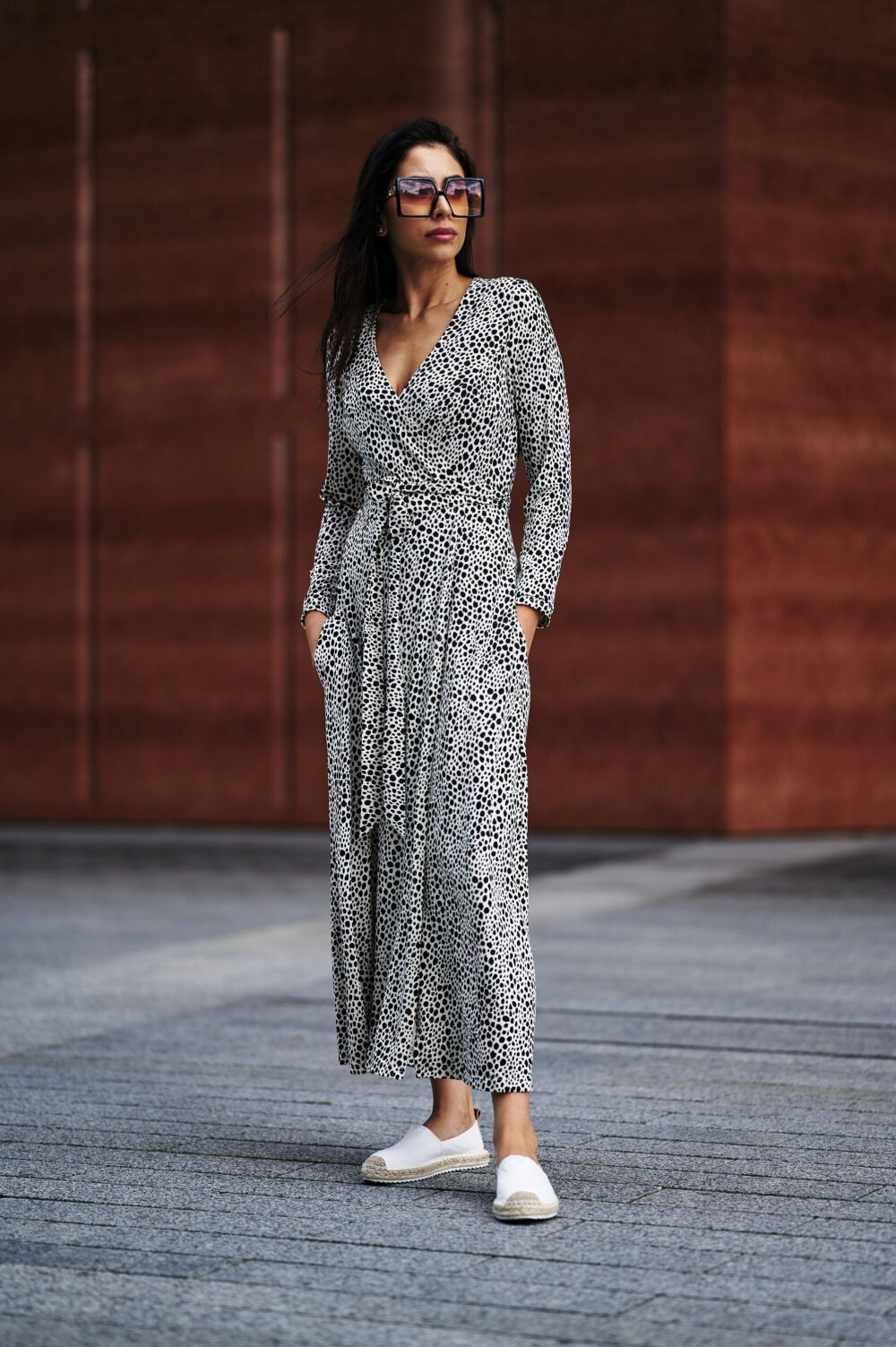 Maxi Wrap Dress Viscose Black & White Spots/Knitted With Pockets & Long Sleeve