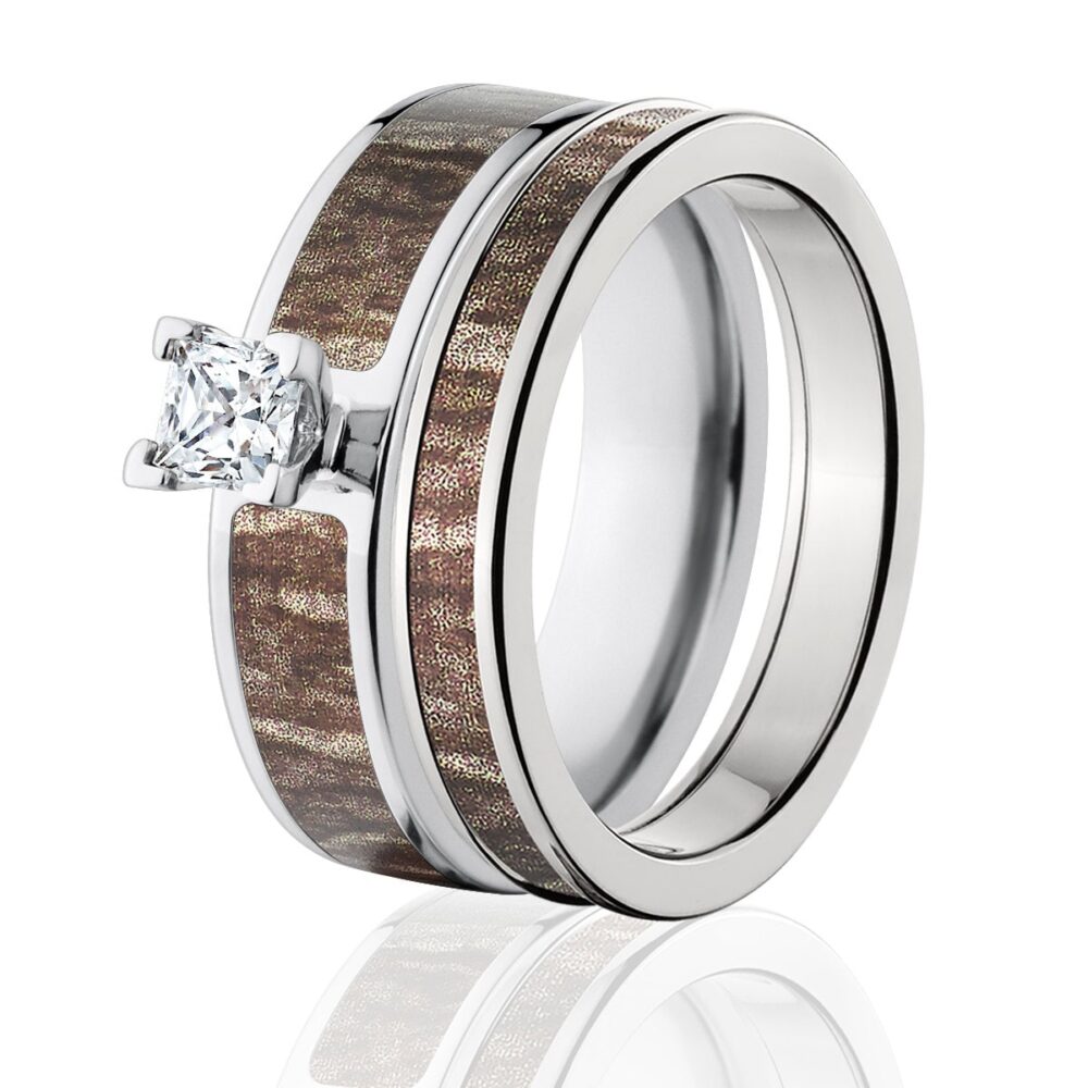 Camouflage Bridal Ring Set, Mossy Oak Bottomland Camo Wedding Bands With 14K Gold Setting
