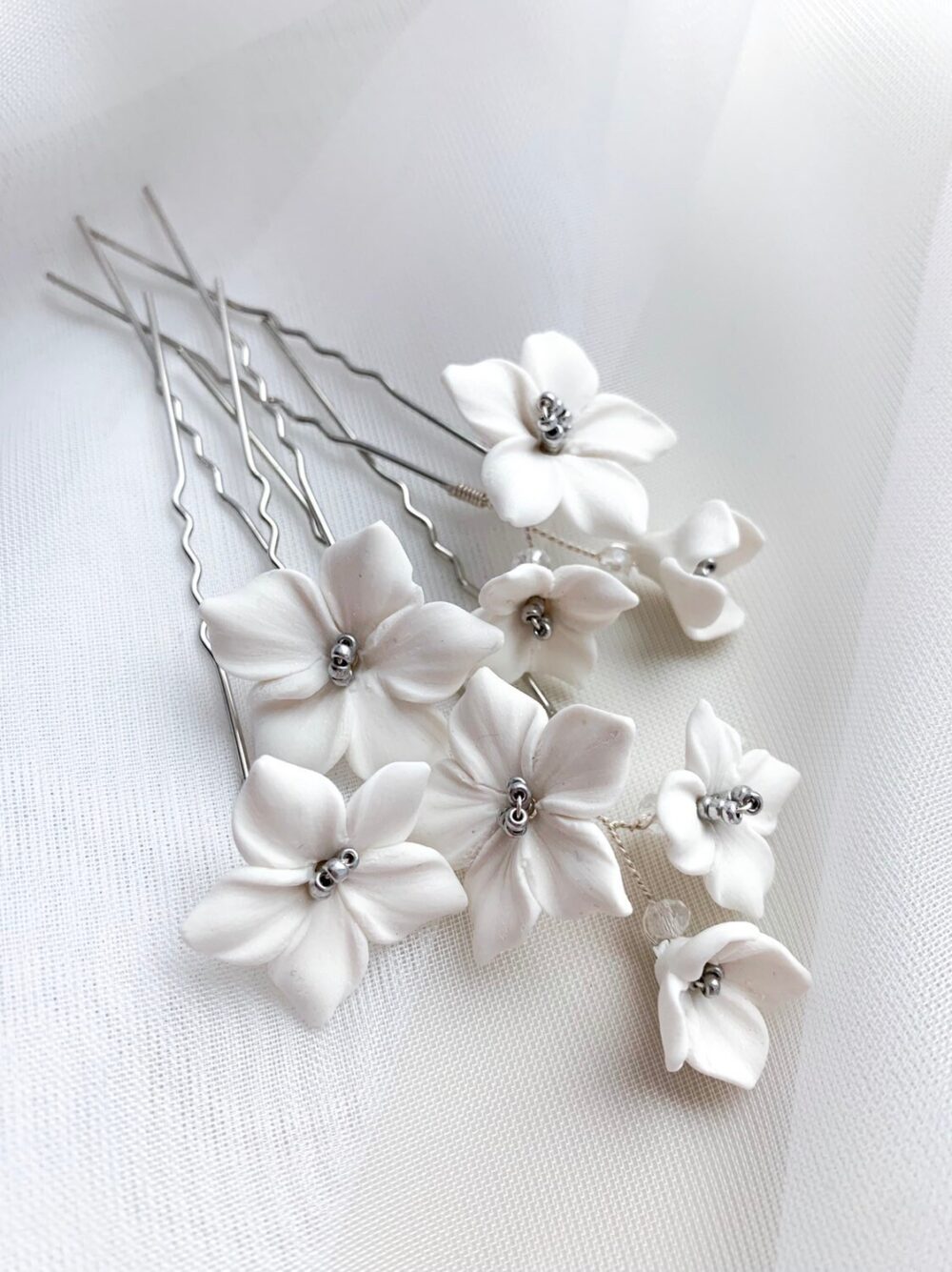 Wedding White Flowers Hair Pins Set Of 4, Bridal Floral Pins, Silver Headpiece, Flower Accessories, Floral Design