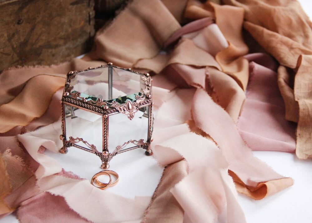 Wedding Ring Box With Flowers, Hexagon Jewelry Box, Glass Engagement Ring Stained Glass Jewellery Box, Vintage Looking Casket
