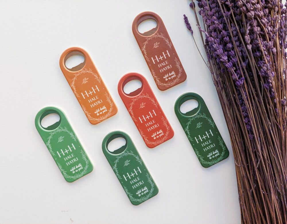 50 Pcs Wedding Favor Magnet Personalized Magnets Guests Magnetic Bottle Opener Custom Cap Gift