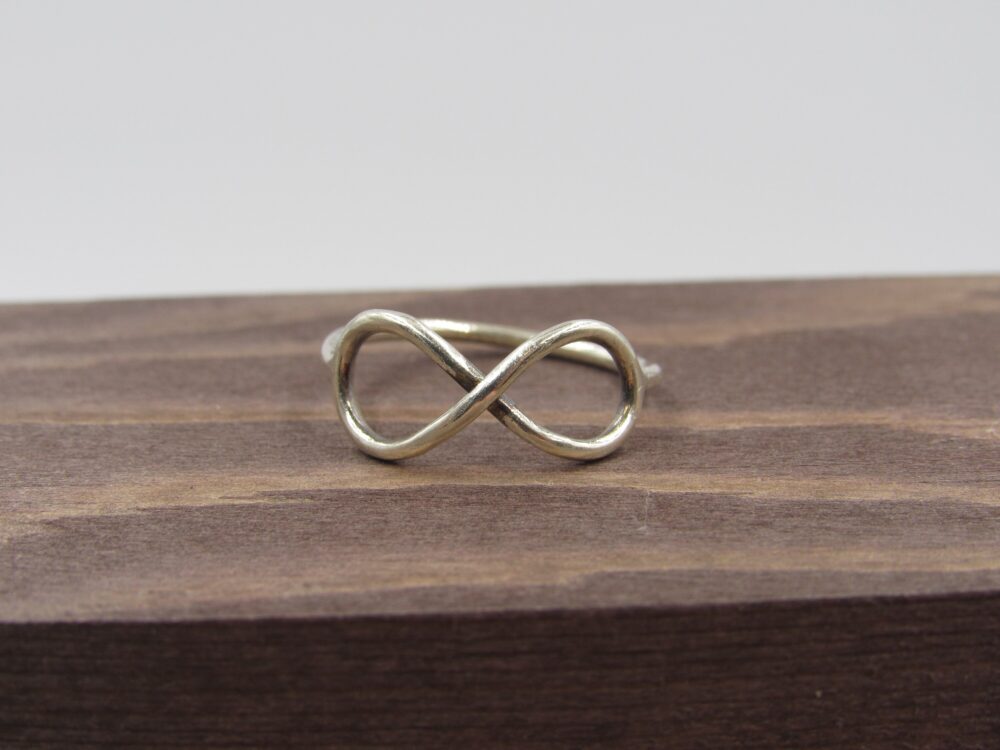 Size 7.25 Sterling Silver Simple Infinity Band Ring Vintage Statement Engagement Wedding Promise Anniversary Bridal Cocktail Friendship