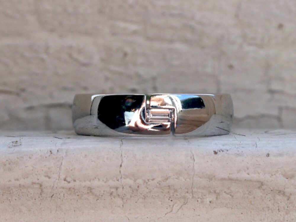 Vintage Platinum Wedding Band With Baguette Diamond By Christian Bauer - 0.13Ct