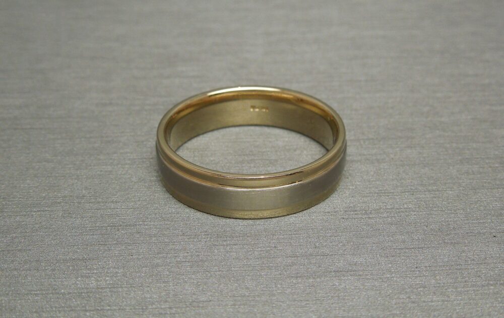 Men's Vintage Estate 14K Two Tone Gold Triple Row Comfort Fit 5.2mm Wedding Band Sz 12