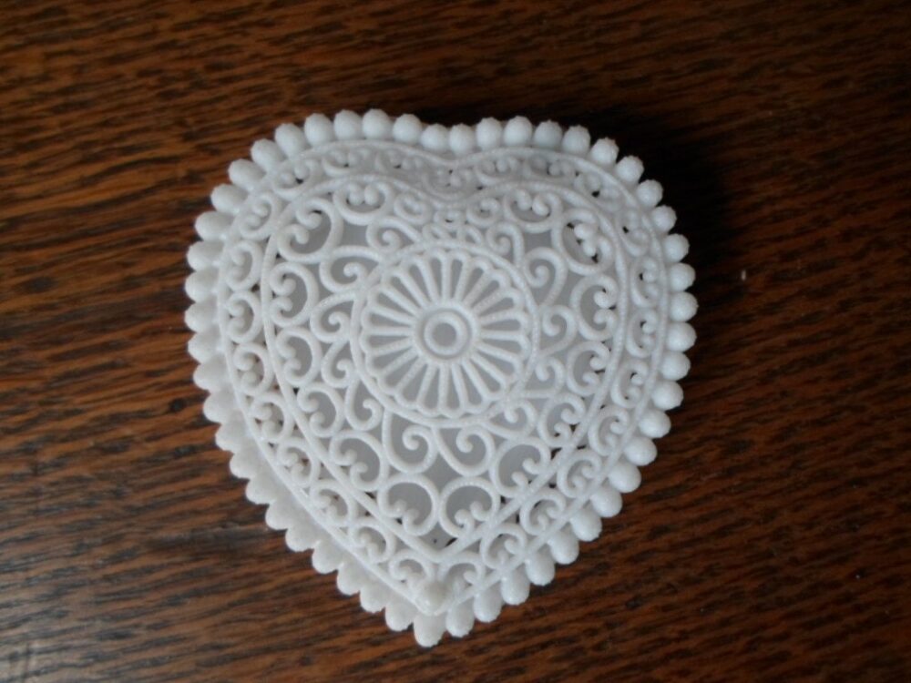 Vintage Plastic Heart Box Party Favor Hinged Nos House Of Favors Boston Lace White Wedding Small Gift Giving Flat 1960S 1970S | 1 Hong Kong