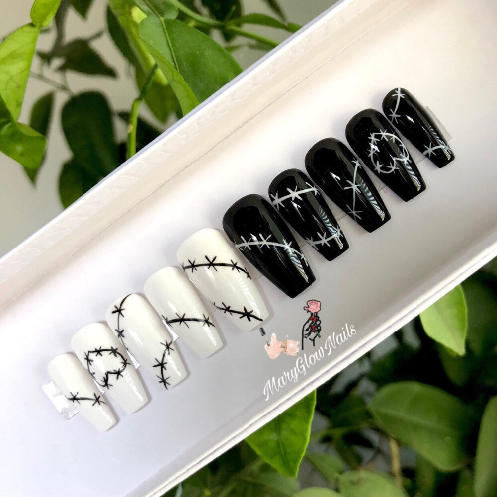 Love Hurts - Valentines Day Nails - Back & White Hearts Matte Shiny Luxury Love Glue On Gel Nails