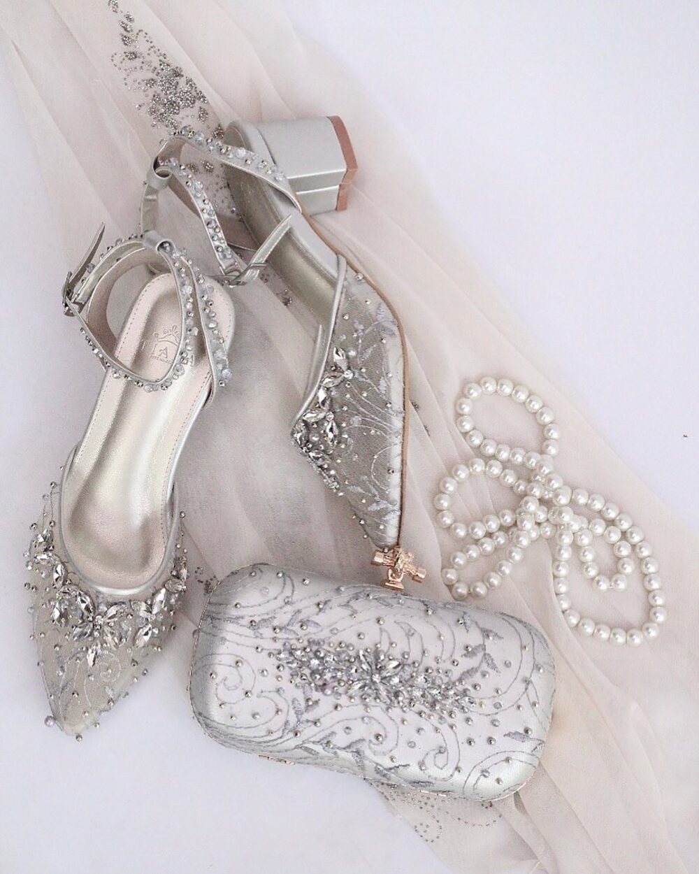 Silver Wedding Shoe & Clutch, Pearl Beaded Bridal Heels, Embroidered Evening Clutch Silver, Princess Transparent Heel