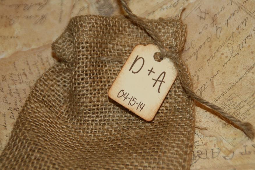 200 Burlap Bags Wedding Favors With Personalized Tag - Rustic Birdseed