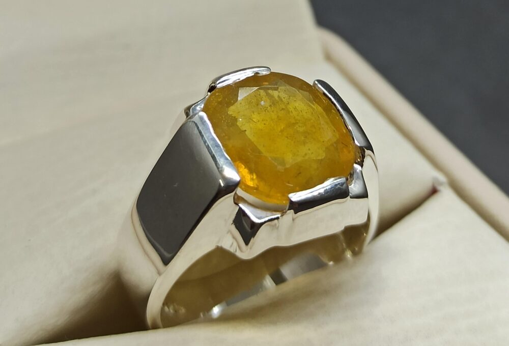 Handmade Sterling Silver Men's Ring Natural 8.5 Carat Yellow Sapphire