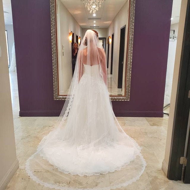 Cathedral Wedding Veil, Lace Boho Bridal Small Eyelash Chantilly Mi Hand Made