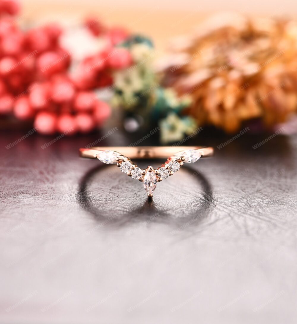 Curved Moissanite Wedding Band, 14K Rose Gold Bridal Ring, Delicate Matching Elegant Women's Anniversary Ring