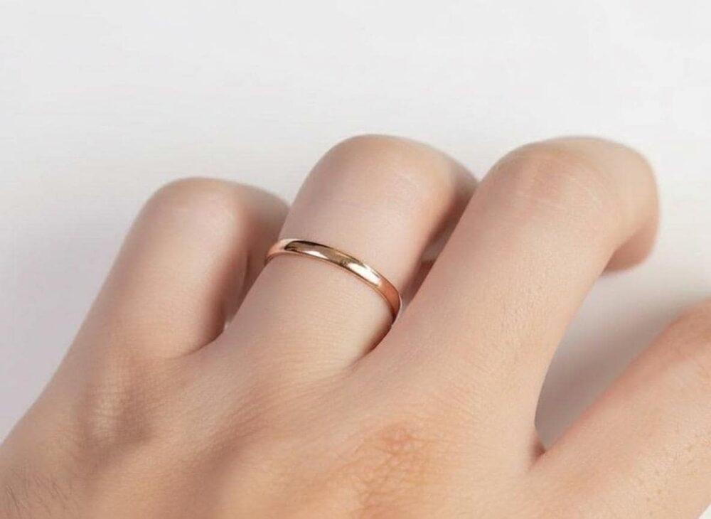 2.5mm Plain Wedding Band, Minimalist Simple Thin Stackable Gold Classic Ring