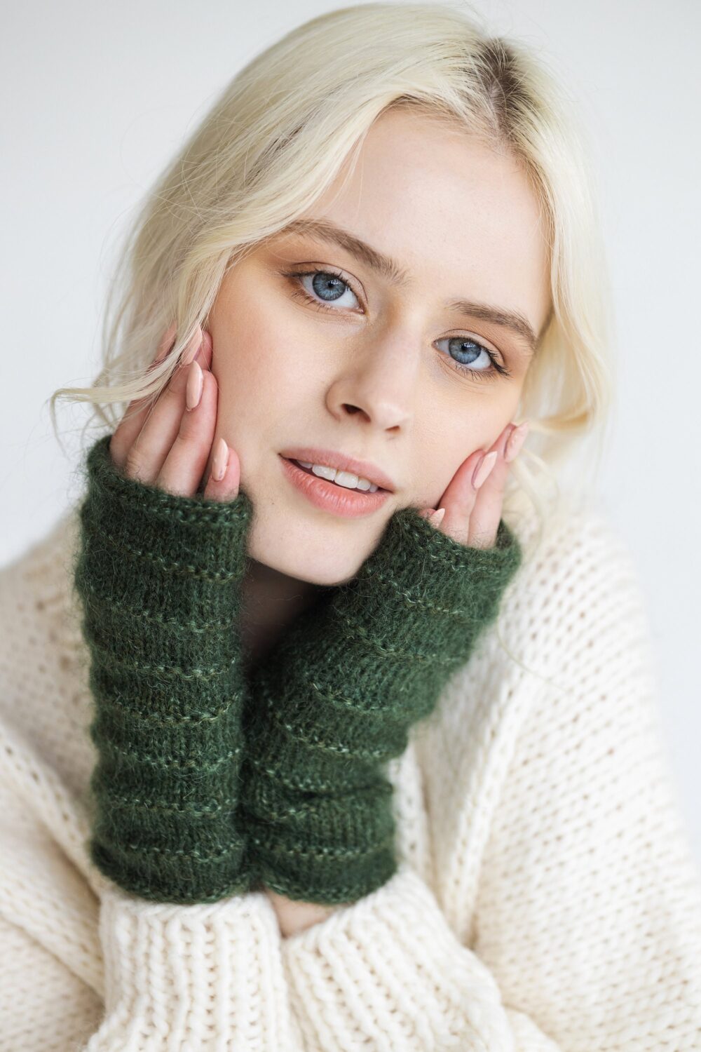 Green Mohair Cable Knit Fingerless Mittens, Fluffy Women's Knitted Gloves, Handmade Alpaca Wool Hand & Wist Warmer For Woman, Gift