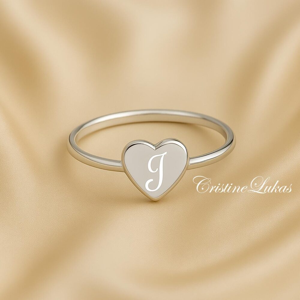 Dainty Heart Ring With Engraved Initial in Sterling Silver, Yellow Or Rose Gold, Gift For Wife, Fiancée, Daughter, Mother, Etc