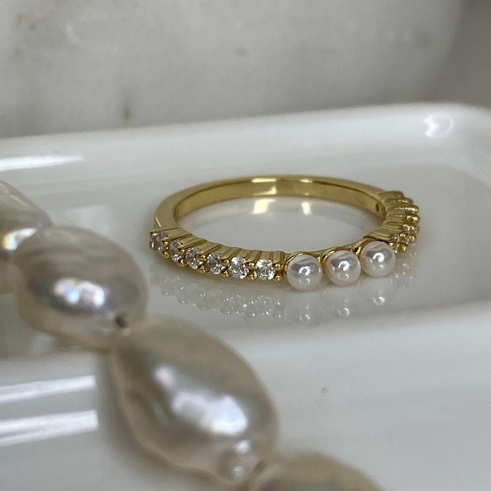 Dainty Pearls, Purity Ring