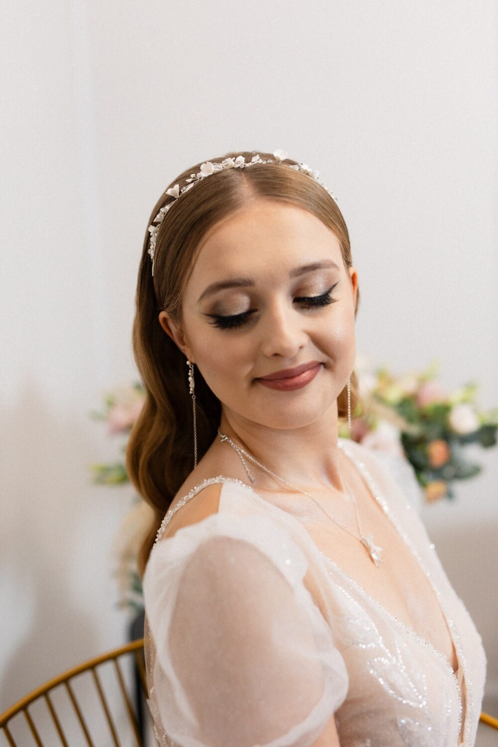 Wedding Headpiece, Ridal Headband With White Flowers, Gold Leaf Rustic Accessories, Boho Hair Jewelry, Bridal Hairpiece