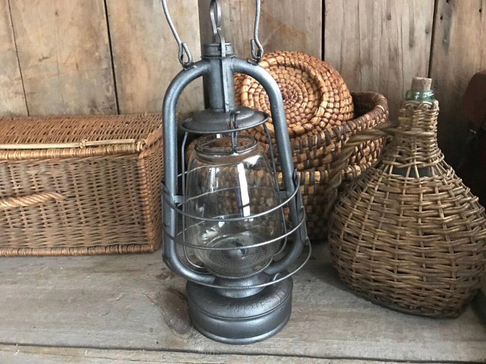 Rustic French Iron Oil Lantern Lamp, Kerosene Paraffin, Farmhouse, Garden Lighting Decor Prop