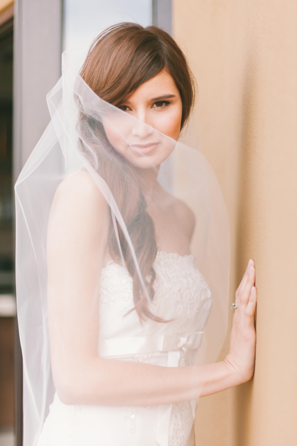 Single Tier Fingertip Veil Raw Edge Bridal Veil With Comb