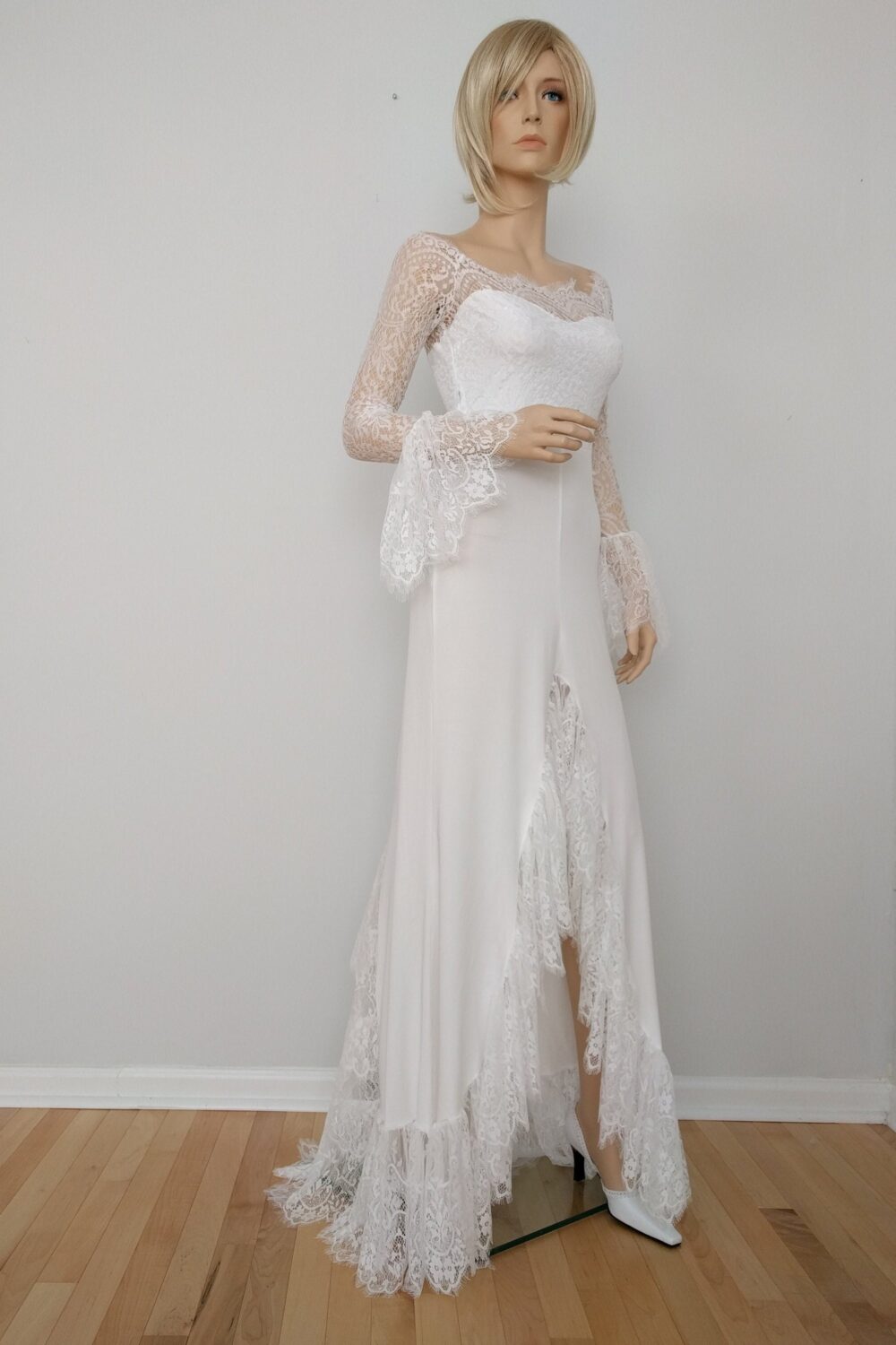 Bohemian White Wedding Dress | Boho Long Sleeves| Lace Train Bridal Gown Dress, Prom Size S