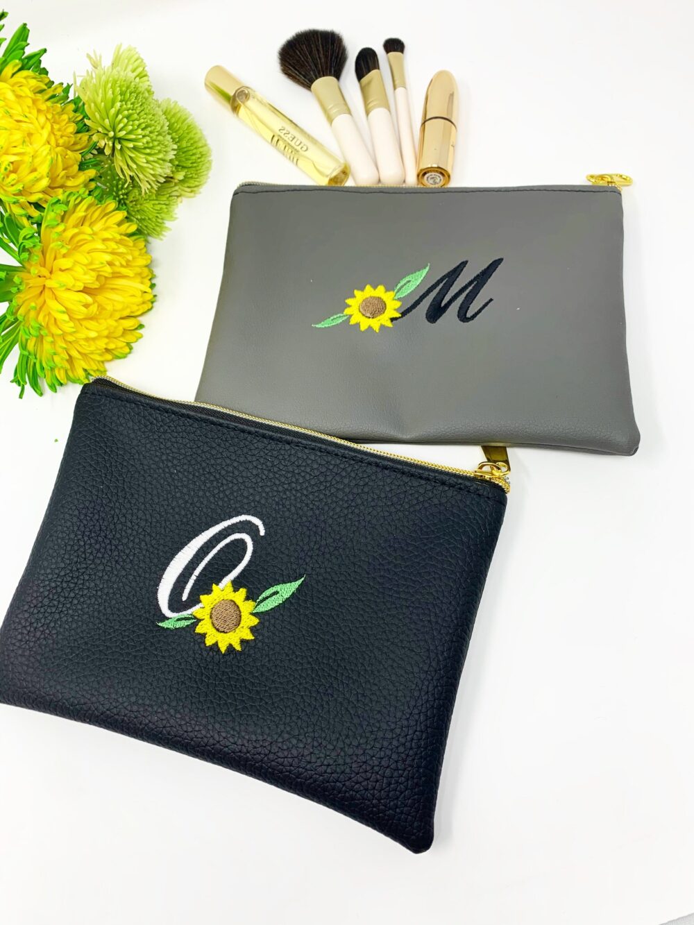 Monogram Makeup Bag, Embroidered Cosmetic Personalized Zipper Pouch, Gift For Her, Cute Gift For Mom, Mothers Day