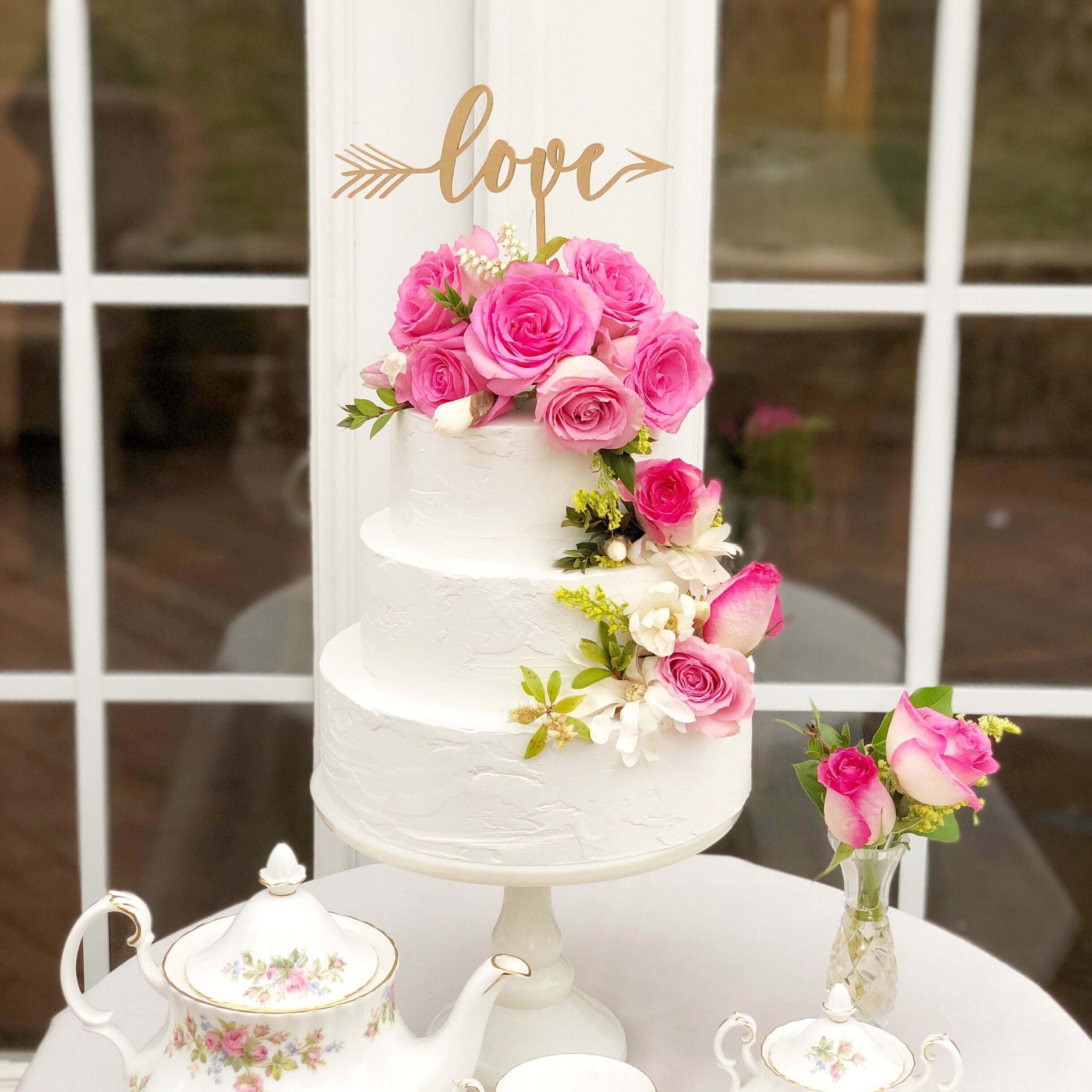 Love Cake Topper – Gold Wedding Topper- Arrow