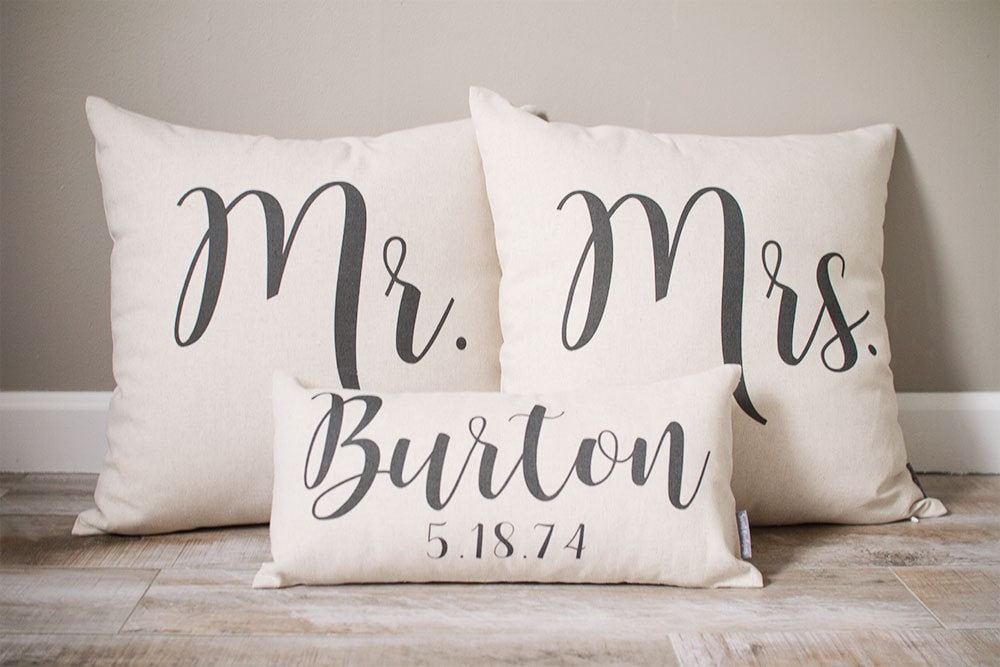Mr. & Mrs. Linen Pillow Set | Personalized Wedding Gift