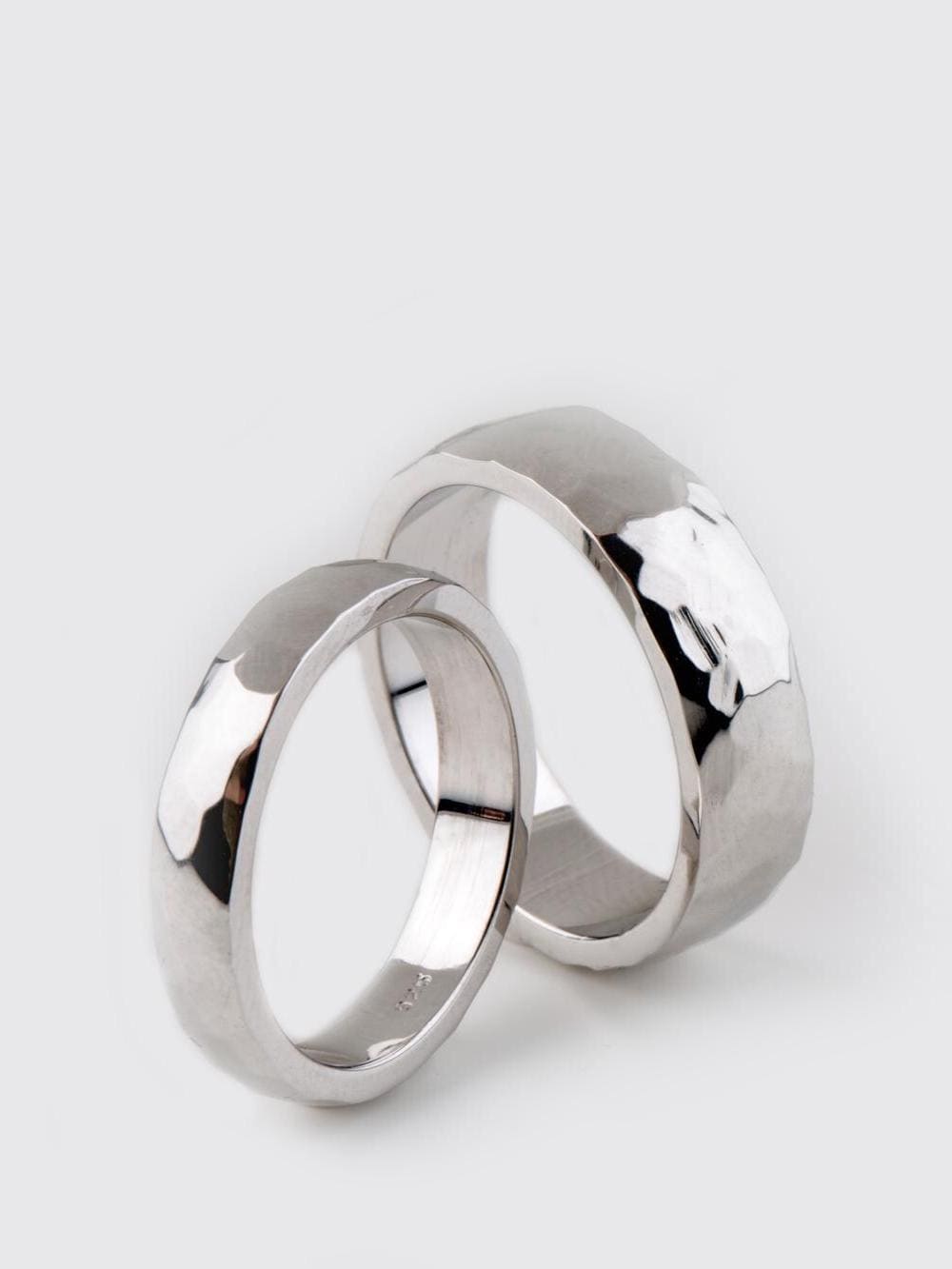 18K Hammered Gold Wedding Band Set His & Hers Rings