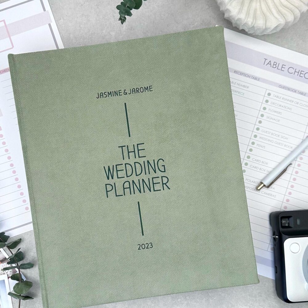 Personalized Wedding Planner Binder - Checklists & Vendor Contracts in One Place