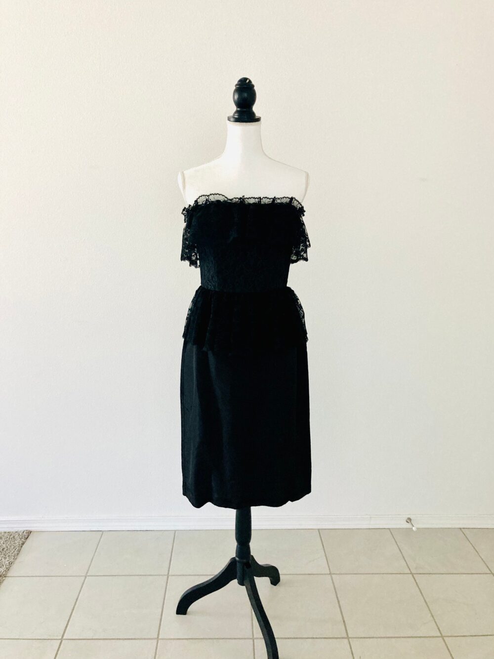 Black Lace Party Dress/Vintage 1980's Taffeta Formal Mini Cocktail Size Small