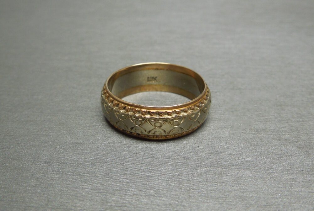 Unisex/Men's Antique Estate C1930 18K Rose + White Gold Engraved Embossed Napoleonic Bee 7mm Roman Eternity Wedding Band Sz 9.5