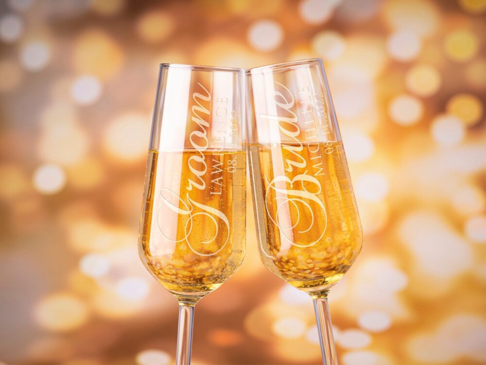 Set Of 2, Wedding Champagne Flutes, Bride Groom Personalized Glass, Toasting Favors, Gift For Couples